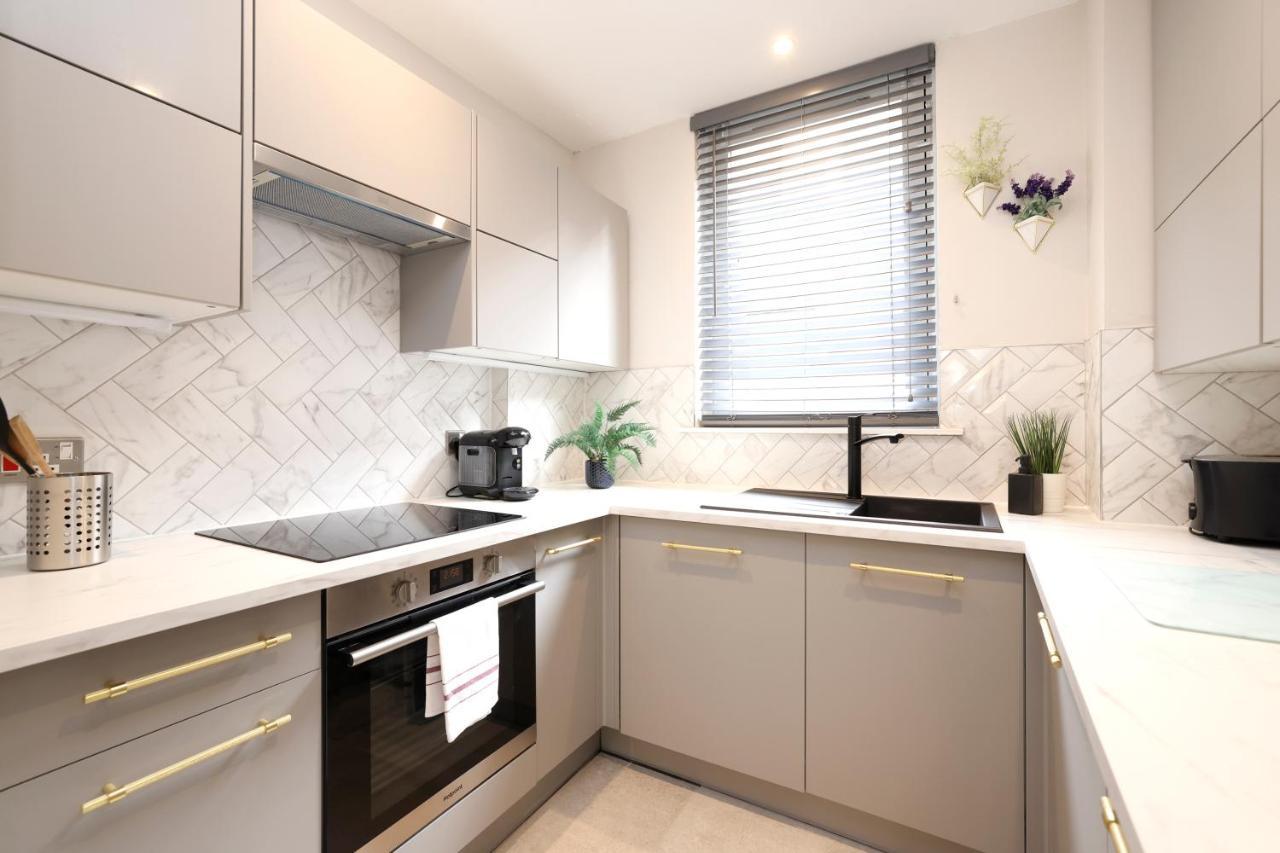 Apartment Joivy Modern 1 Bed Flat In West End, Close To Princes Gardens