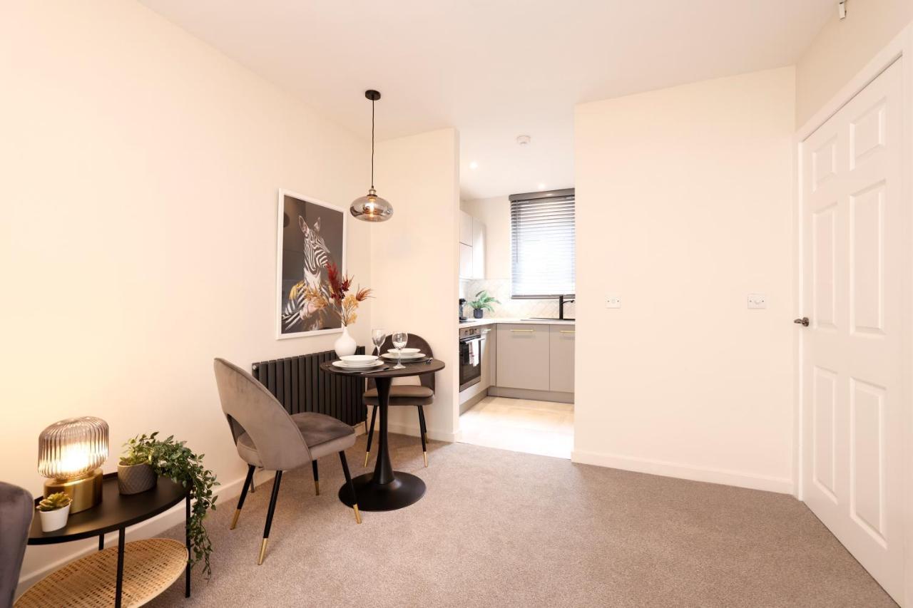 Joivy Modern 1 Bed Flat In West End, Close To Princes Gardens Apartment
